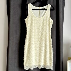 Guess dress. Sleeveless scalloped lace dress. Back gold zipper. Fully lined.